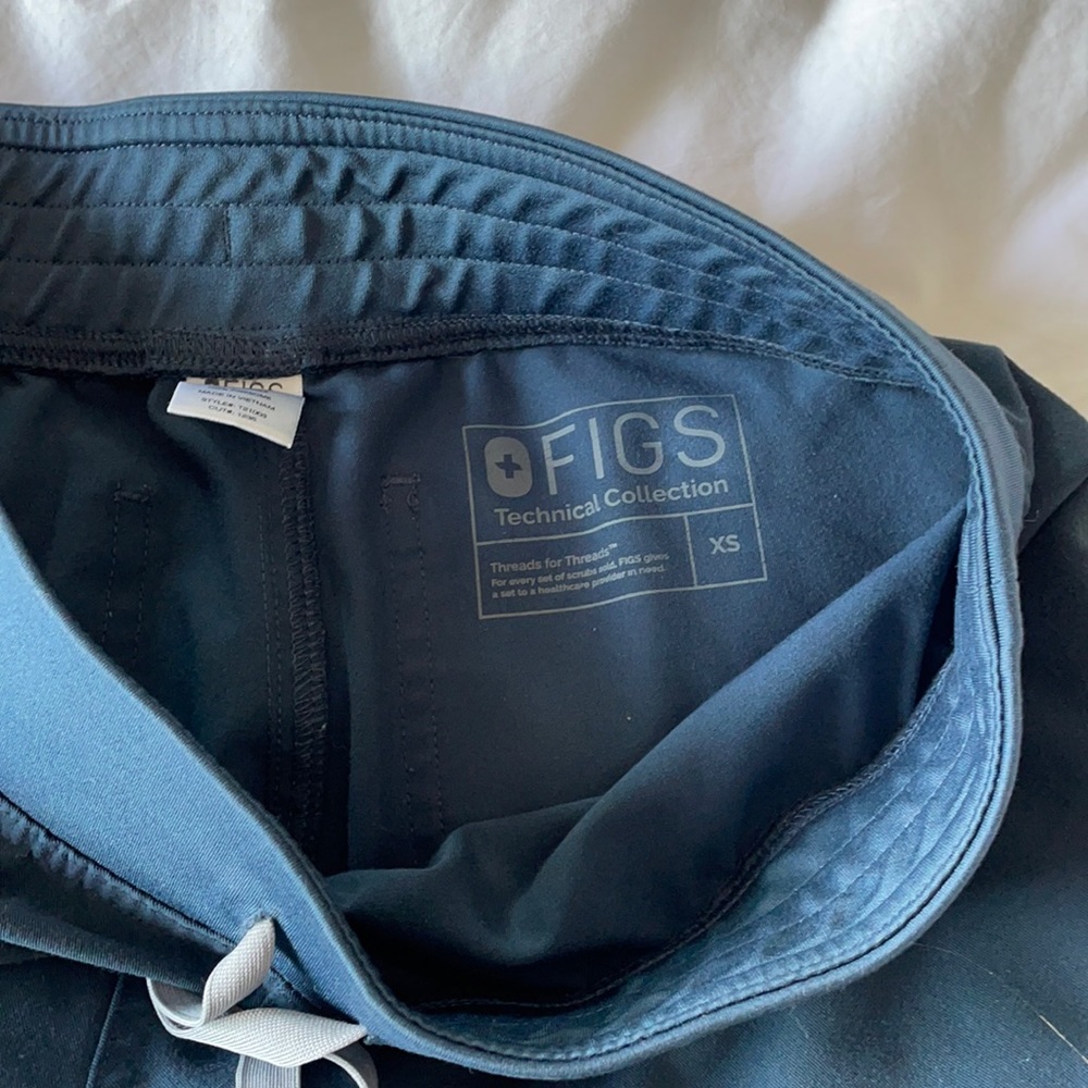 Figs basic scub pants